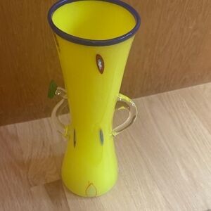 Inferno Studio Art Glass Vase @ 1997. Brilliant yellow - Signed